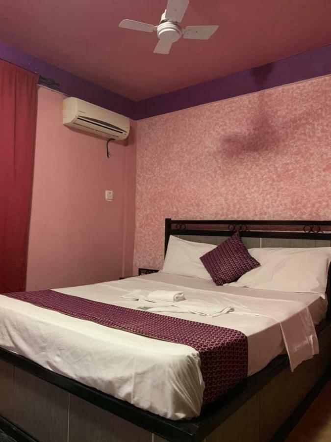 Vlv International Guest House Кололі Екстер'єр фото