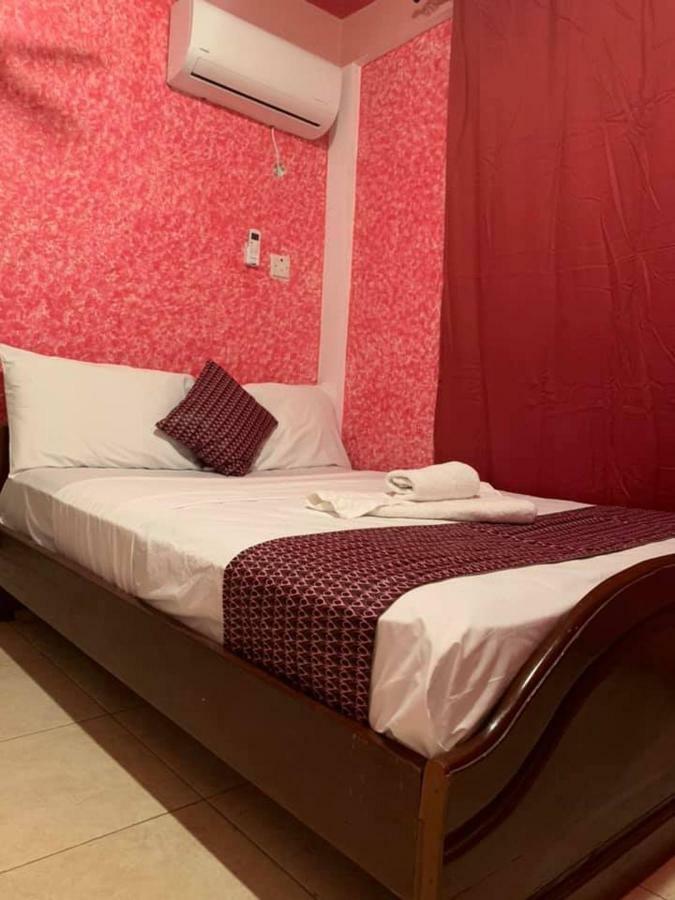 Vlv International Guest House Кололі Екстер'єр фото