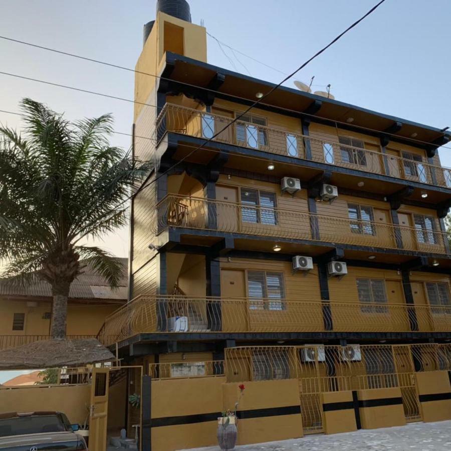 Vlv International Guest House Кололі Екстер'єр фото