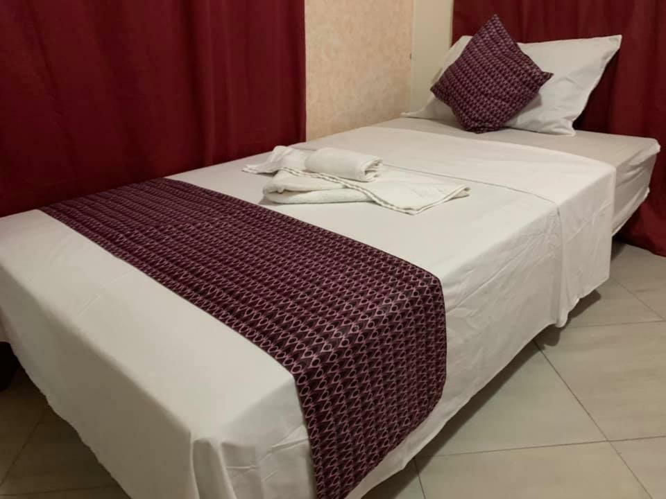 Vlv International Guest House Кололі Екстер'єр фото