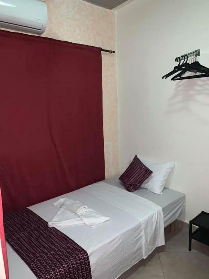 Vlv International Guest House Кололі Екстер'єр фото